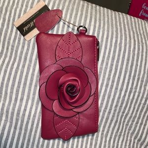 Mellow World Rose Wristlet